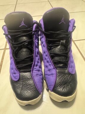 Nike unisex kids sneakers in purple and black